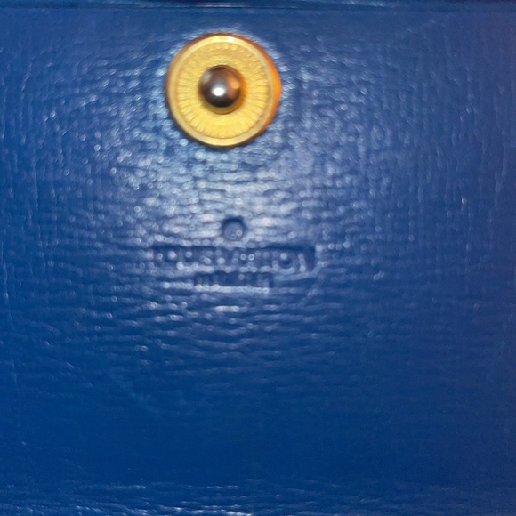 Louis Vuitton Epi Leather Wallet - Picture 6 of 17